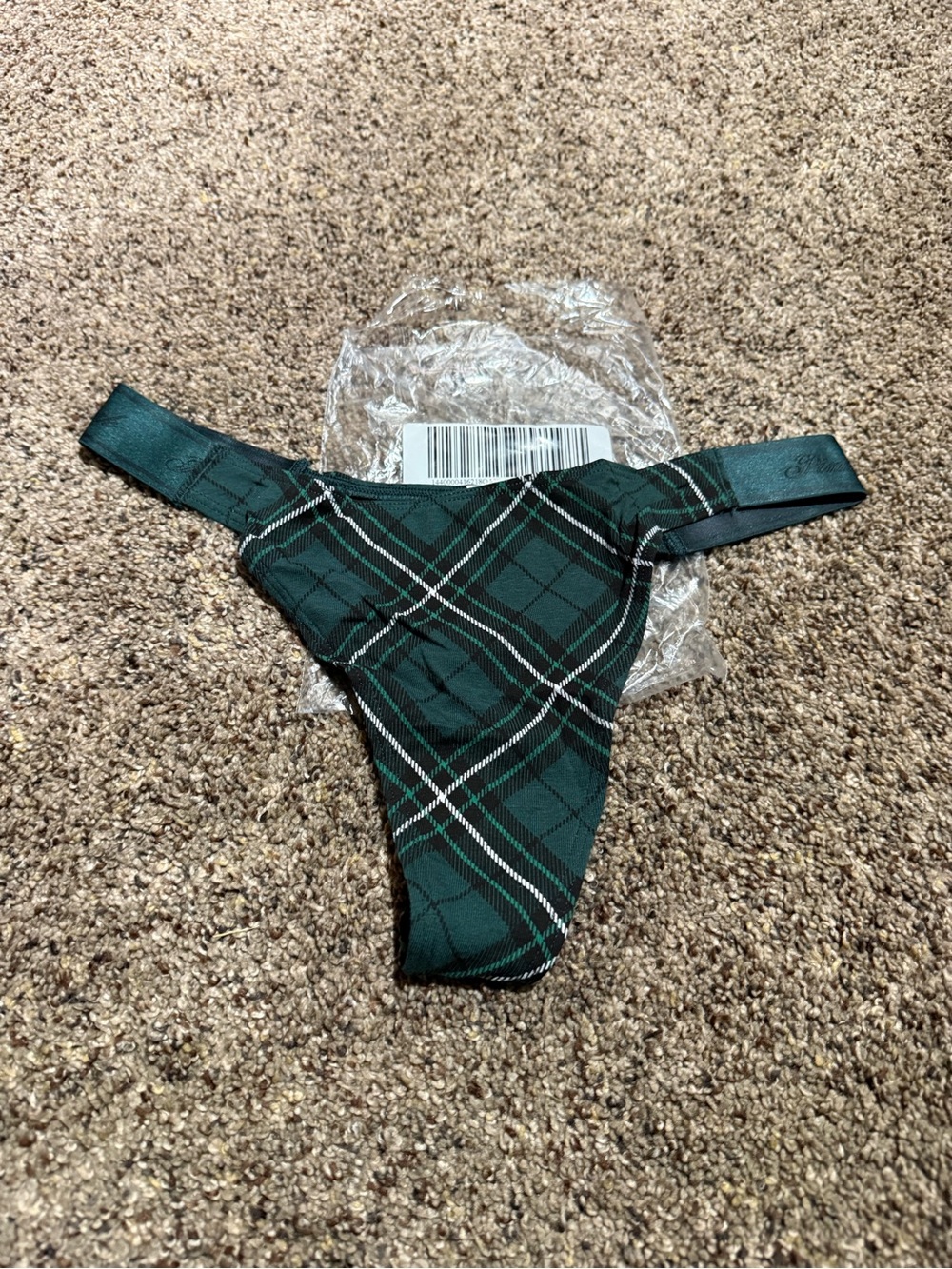 NWT Victoria’s Secret PINK Green Plaid Thong Panty – Medium